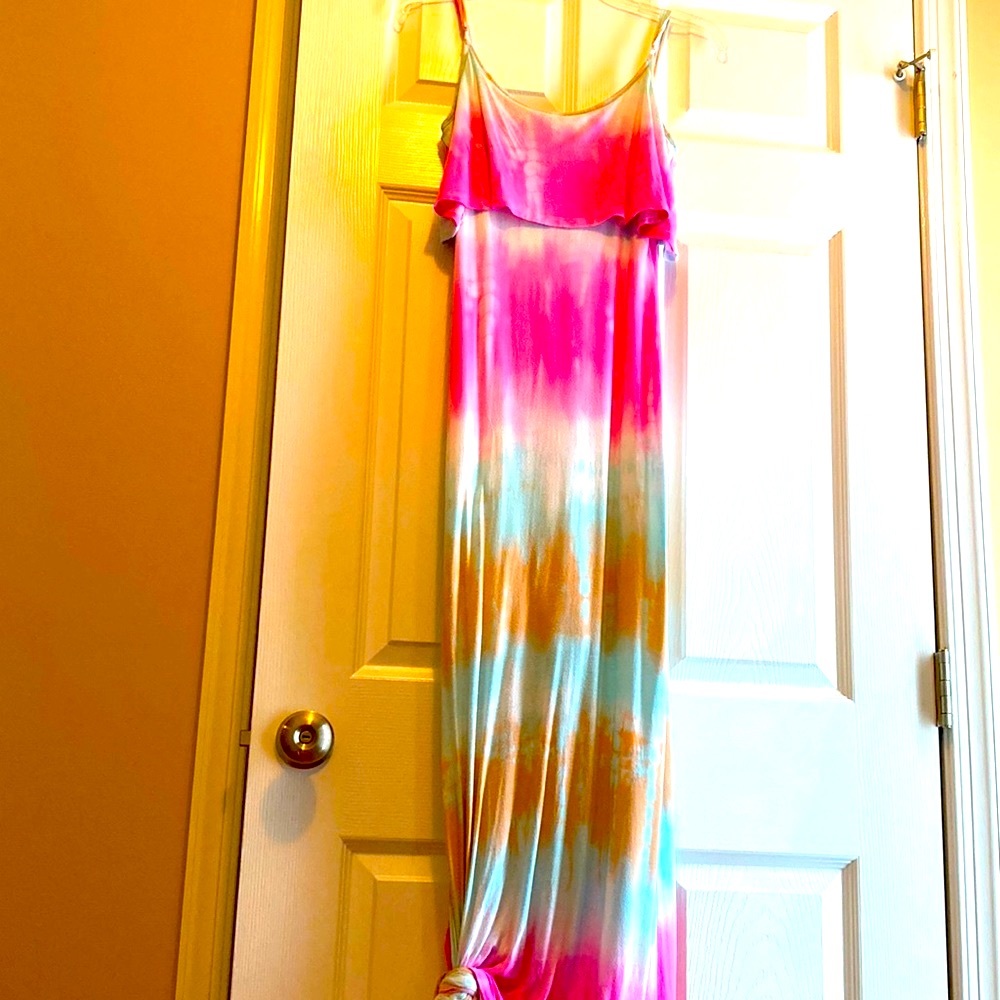 Mono B Maxi tie dye dress. Option of untie knot or tie as shown in the picture.